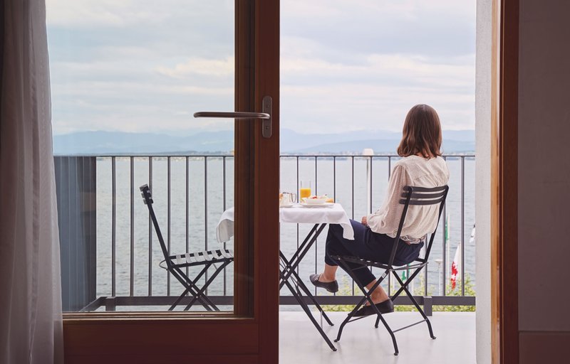 hotel real nyon by happyculture