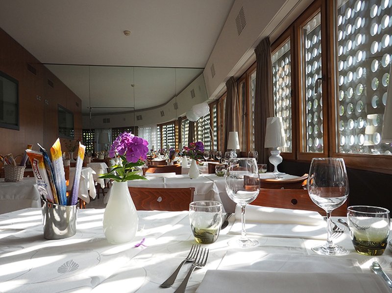 hotel real nyon by happyculture