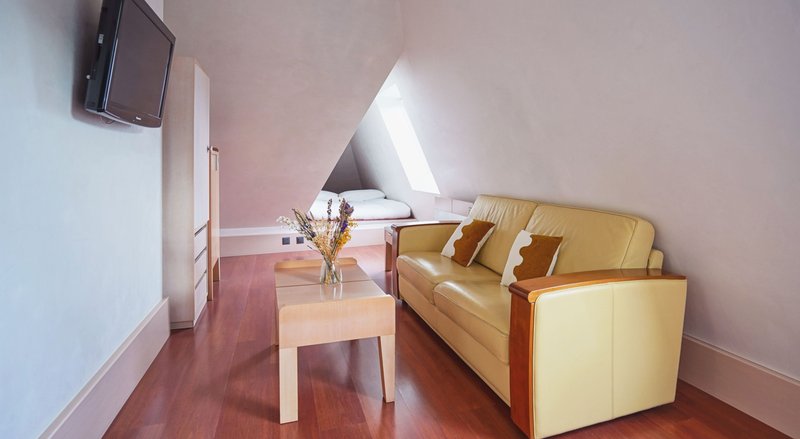 hotel real nyon by happyculture