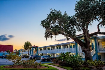 southern oaks inn