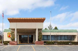 Super 8 By Wyndham Atoka,In Atoka,3 star