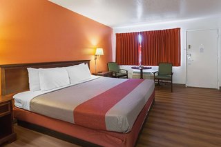 super 8 by wyndham dunnigan