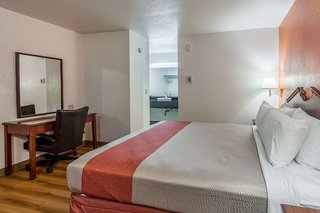 super 8 by wyndham dunnigan