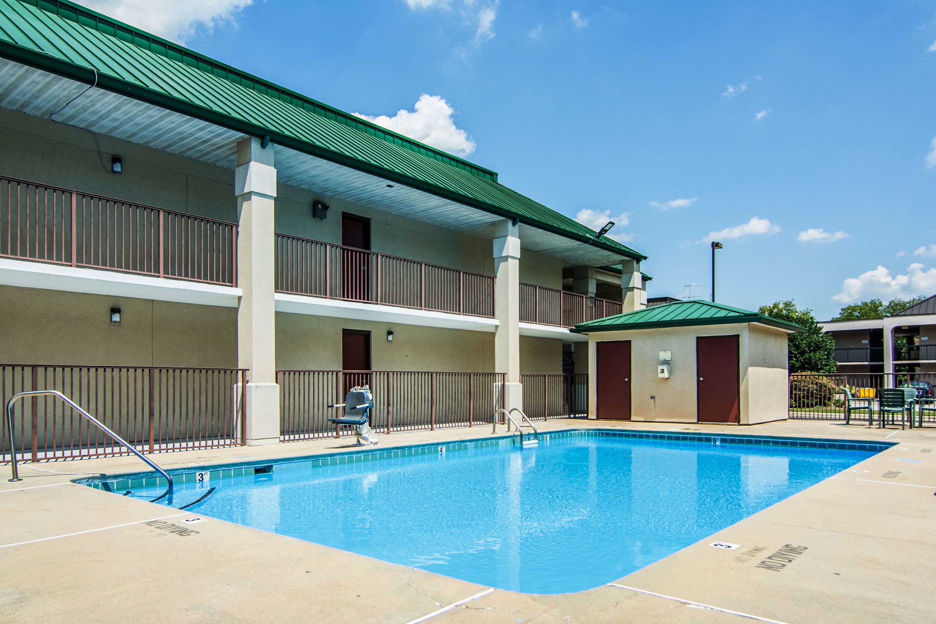 red roof inn fayetteville i 95