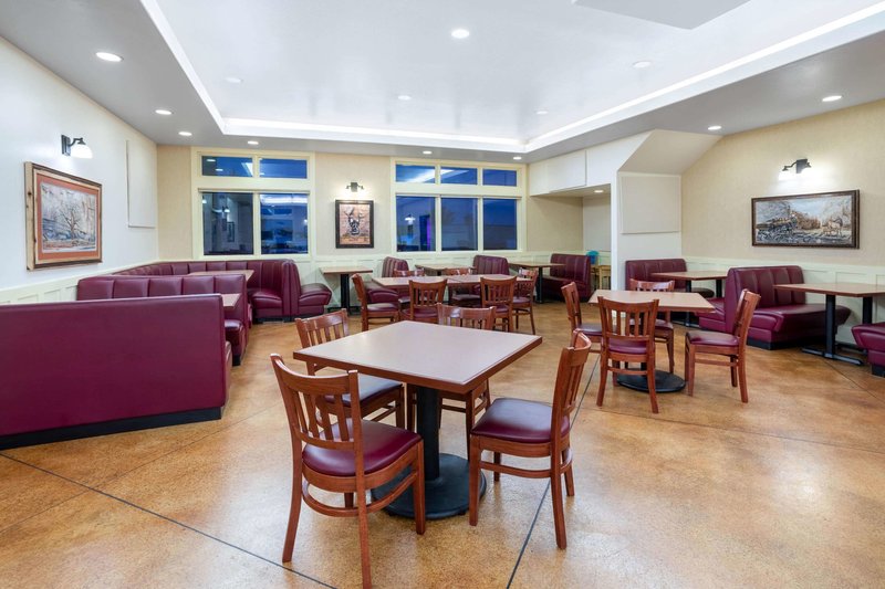 inn at lander travelodge by wyndham