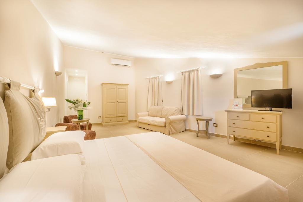 hotel cala lunga