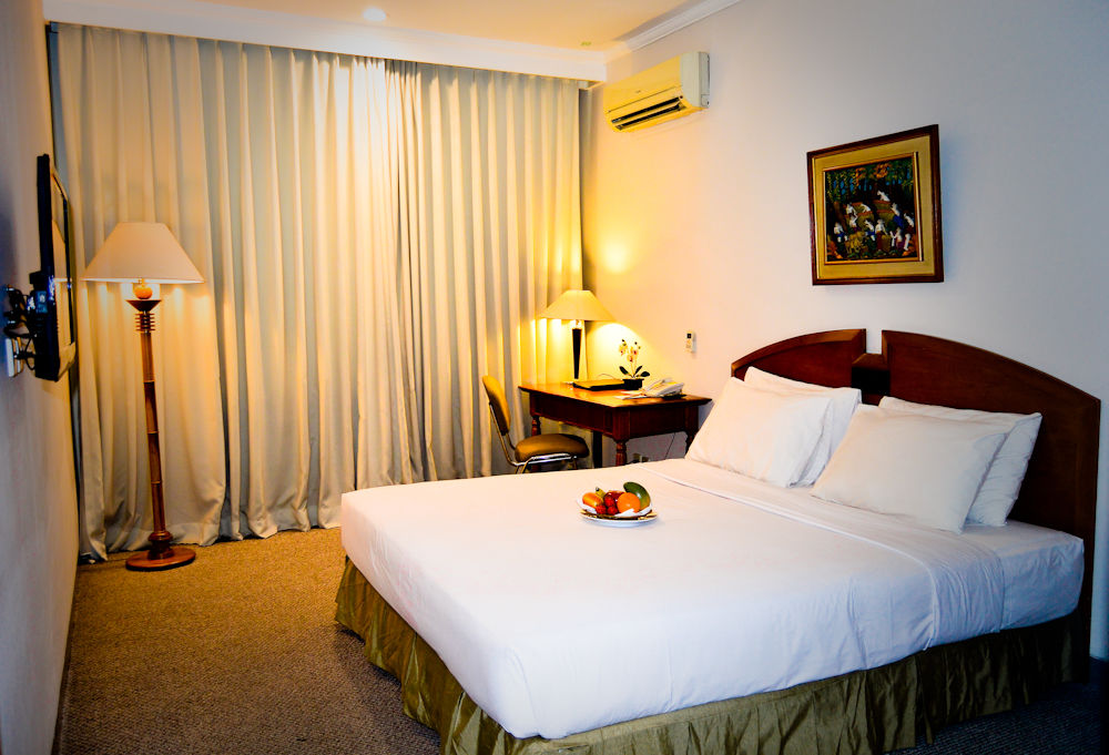 grand cikarang hotel