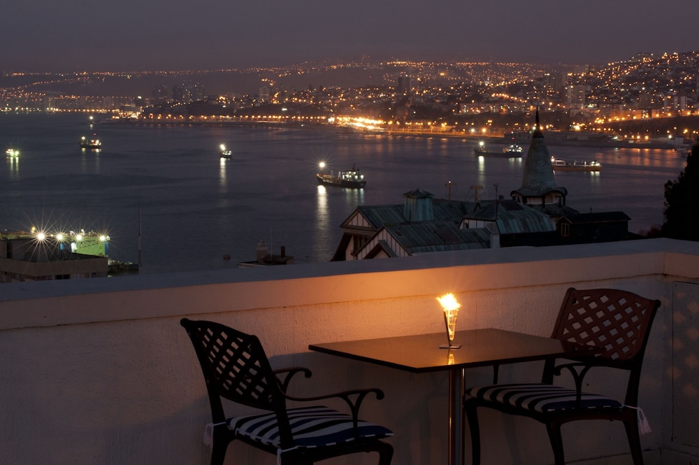 casa higueras adults only