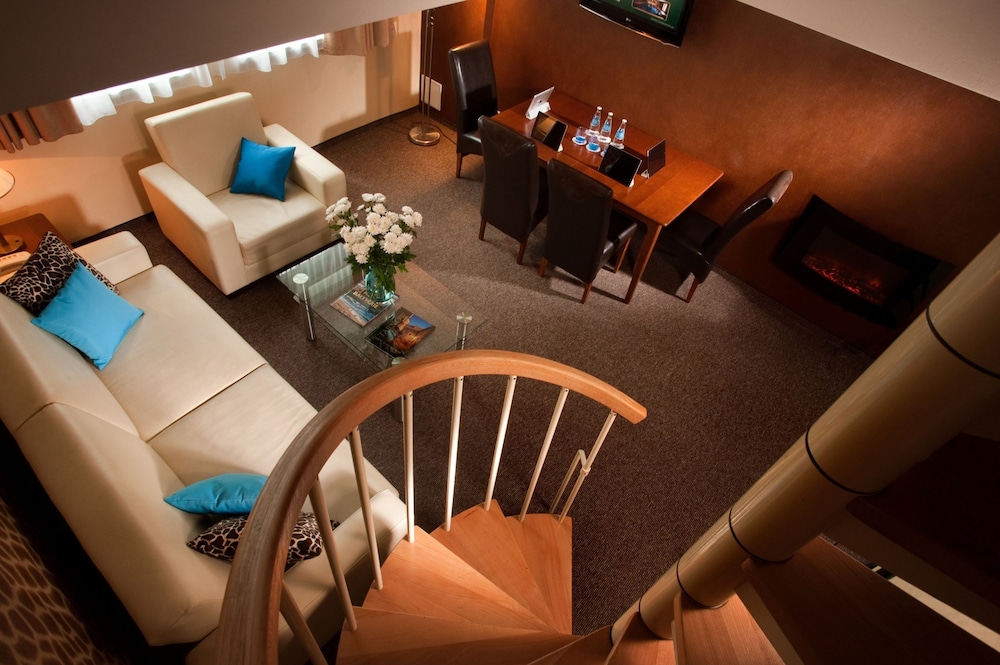 witek hotel and conference centre