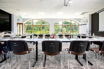 witek hotel and conference centre