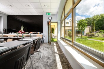 witek hotel and conference centre