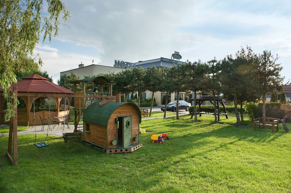 witek hotel and conference centre