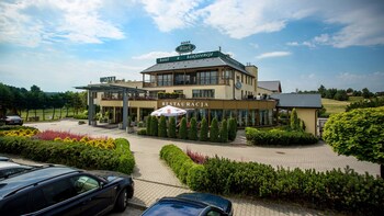 witek hotel and conference centre