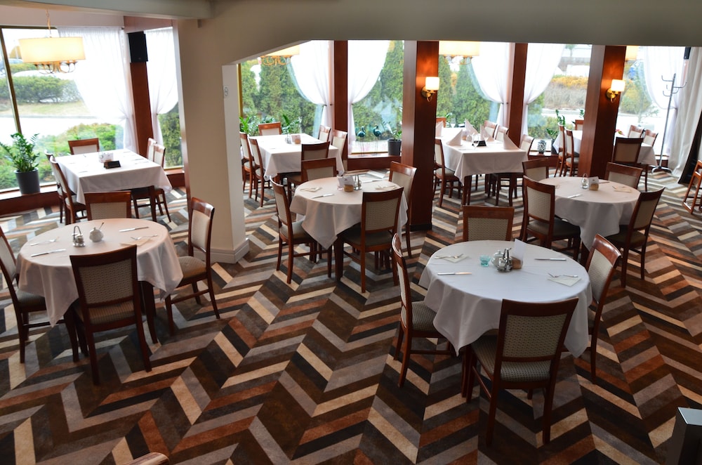 witek hotel and conference centre