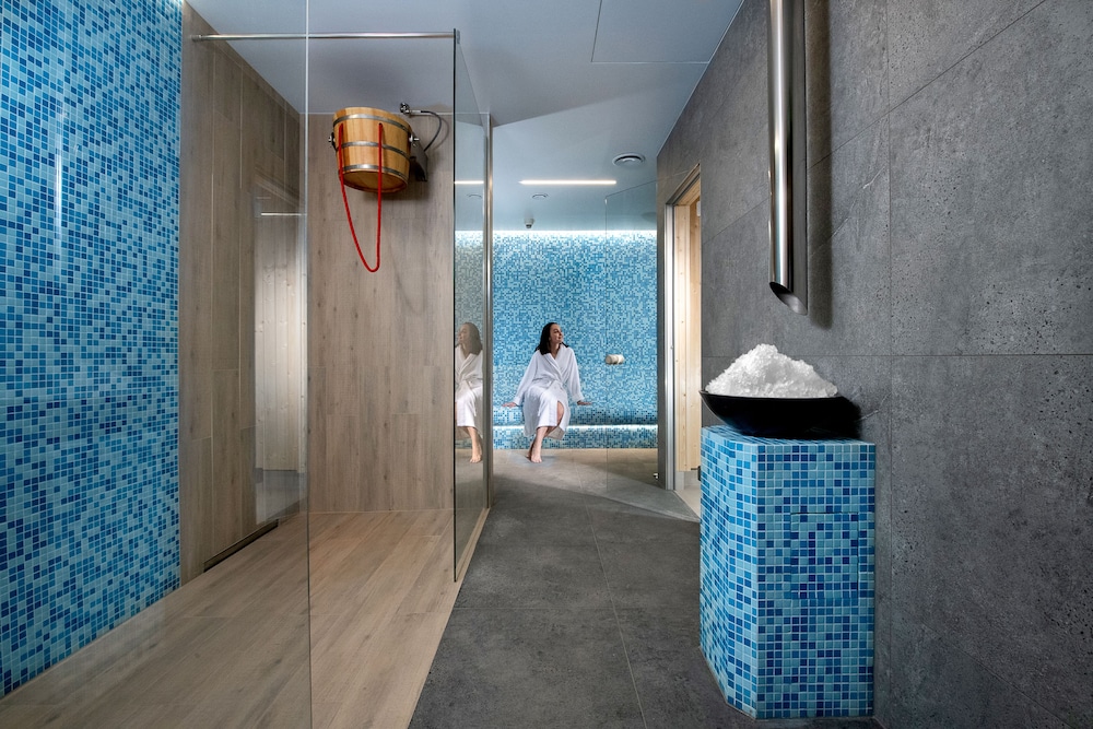 witek hotel and conference centre