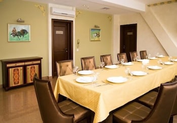 Sagaan Morin,Near Lenin Head,4 star