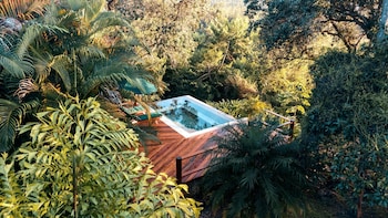 blancaneaux lodge by francis ford coppola