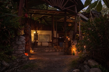 La Leona Eco Lodge,Corcovado National Park>>Carate,2.5 star