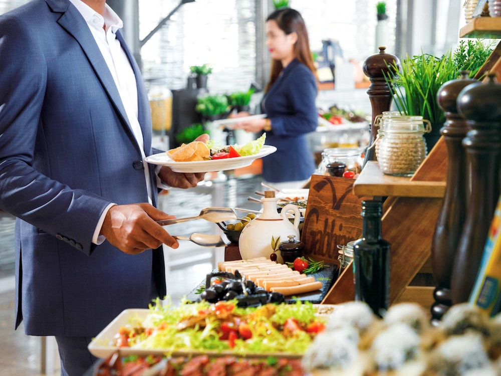 novotel abu dhabi gate