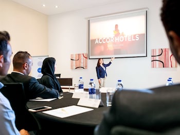 novotel abu dhabi gate