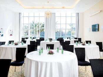 novotel abu dhabi gate