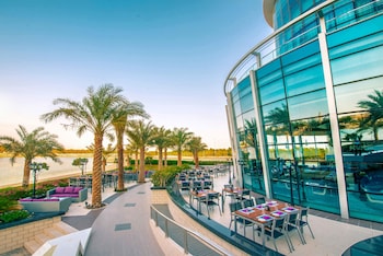 novotel abu dhabi gate