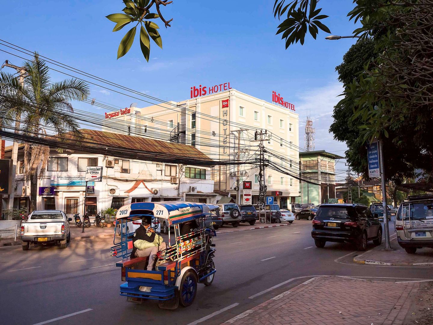 ibis vientiane nam phu