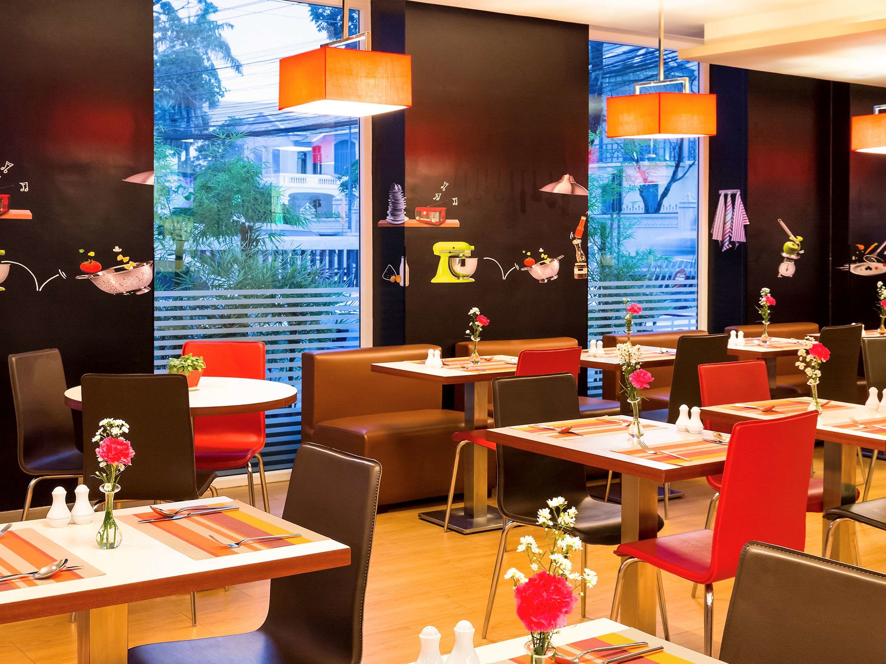 ibis vientiane nam phu