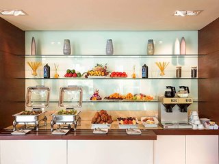 ibis vientiane nam phu