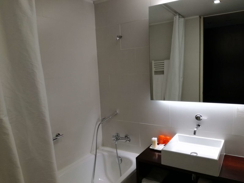 golden tulip sao joao da madeira