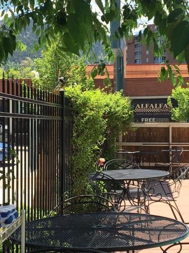 boulder university inn