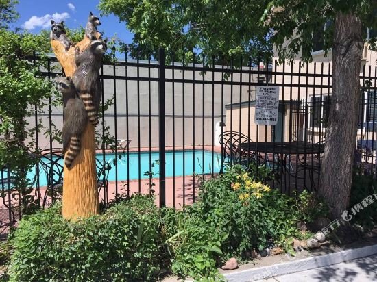 boulder university inn