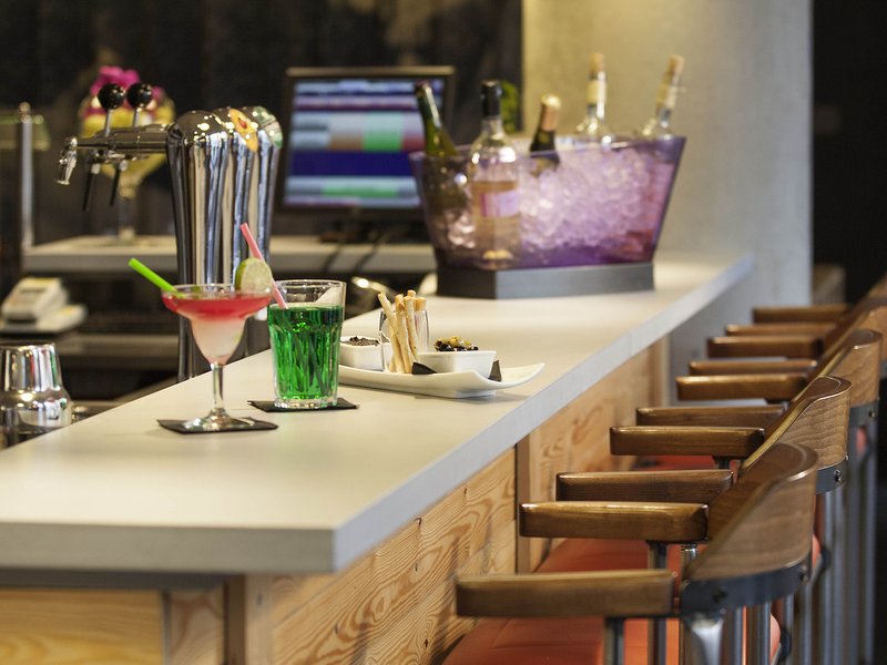 ibis styles lyon centre gare part dieu hotel