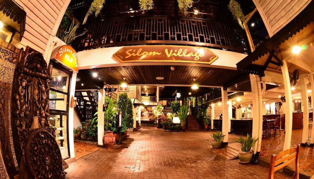 silom village inn