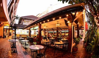 silom village inn