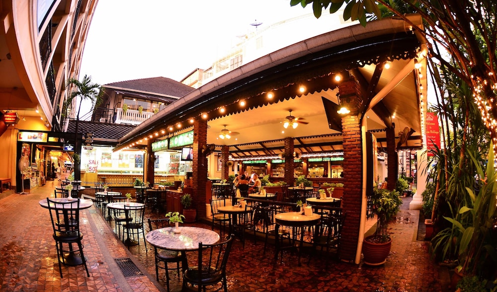 silom village inn