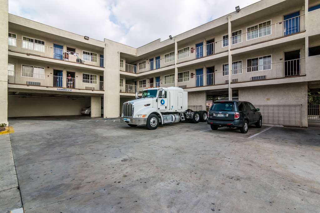 motel 6 bell gardens