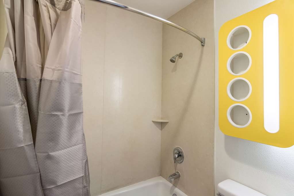 motel 6 bell gardens