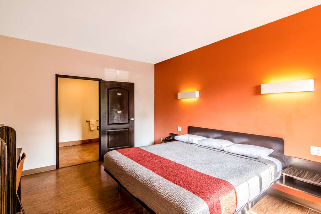 motel 6 bell gardens