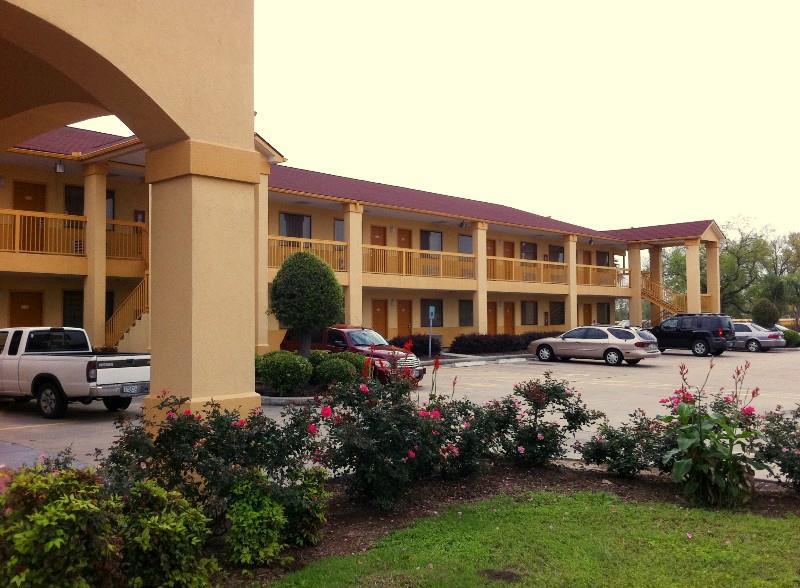 downtowner inn and suites hobby