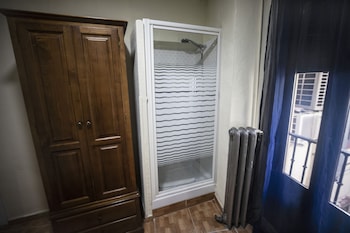 hostal myd los perales