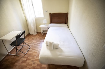 hostal myd los perales