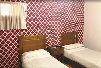hostal myd los perales