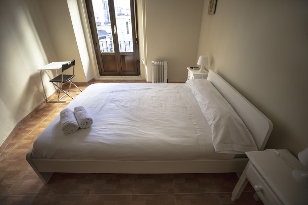 hostal myd los perales