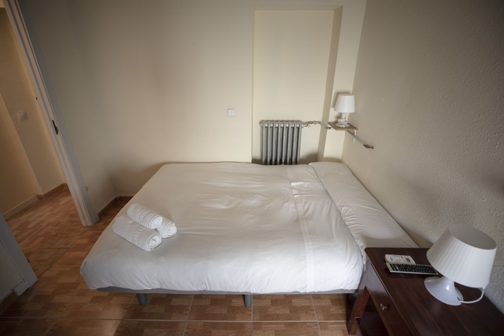 hostal myd los perales