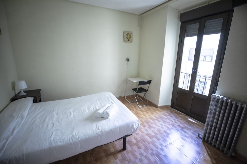 hostal myd los perales