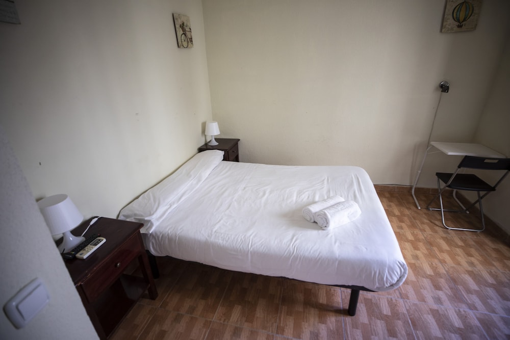 hostal myd los perales