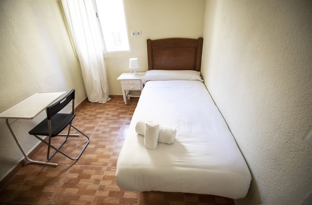 hostal myd los perales