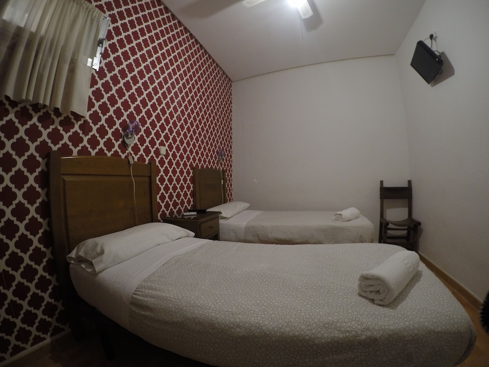 hostal myd los perales