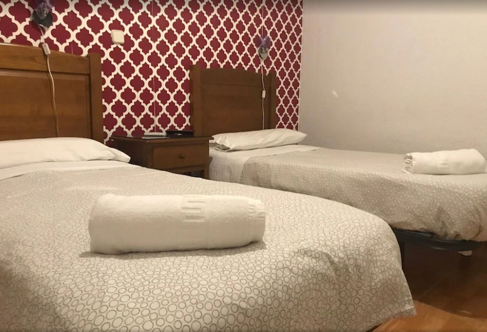 hostal myd los perales